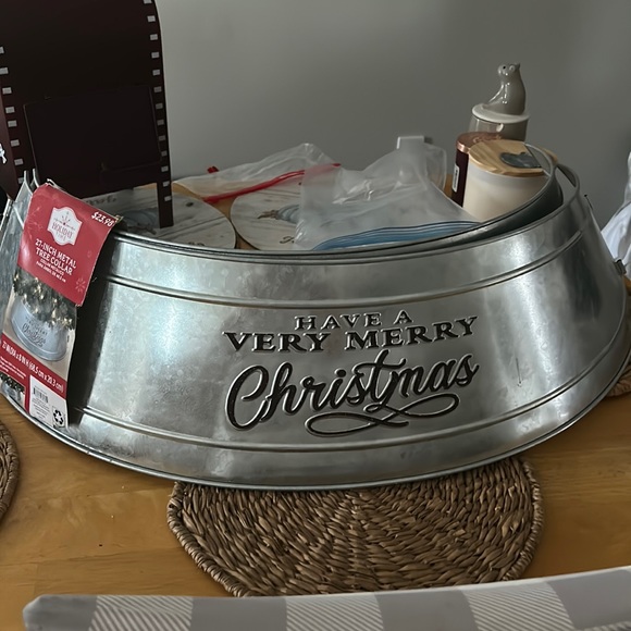 Holiday Time 27 inch Metal Tree collar NWT - Picture 3 of 10